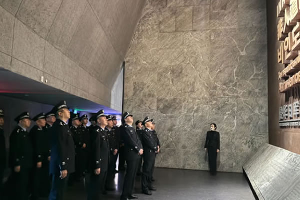 ؖ|c(ji)ǰ_չϵл ֲۇ